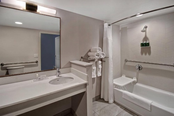 Fairfield Inn & Suites by Marriott Las Vegas Airport South image 17